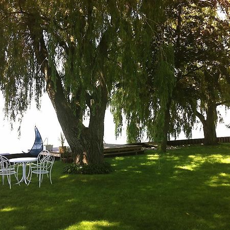 Point Pelee Lakeshore B&B Лимингтон Экстерьер фото