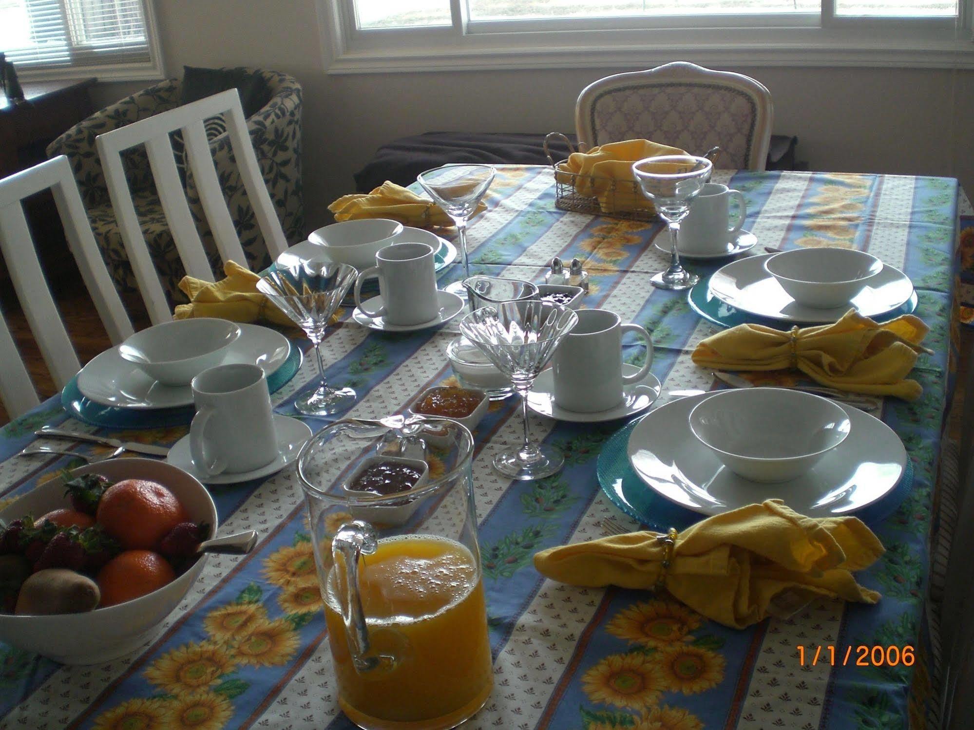 Point Pelee Lakeshore B&B Лимингтон Экстерьер фото